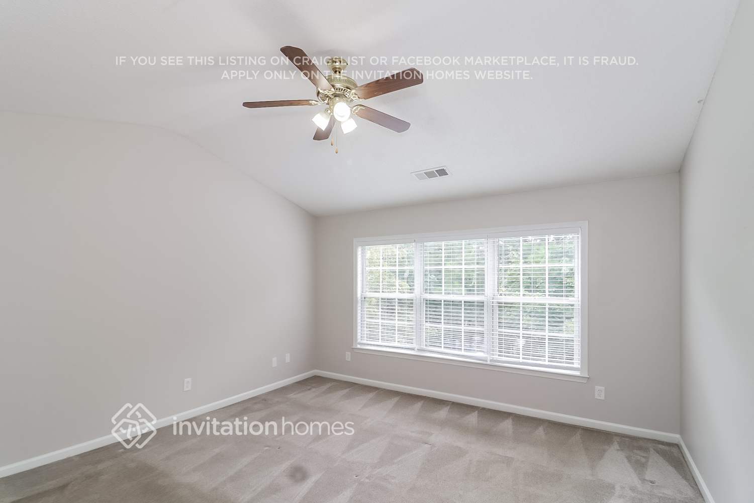 Building Photo - 133 Wallnut Hall Cir