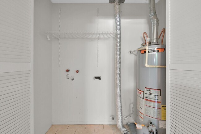 Building Photo - 21 Gambrel Oak Pl