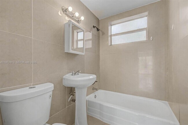 Building Photo - 1685 Jefferson Ave