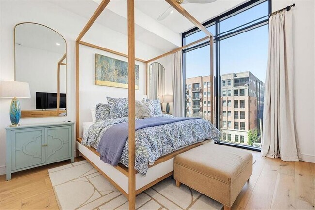 Building Photo - 2425 Peachtree Rd NE