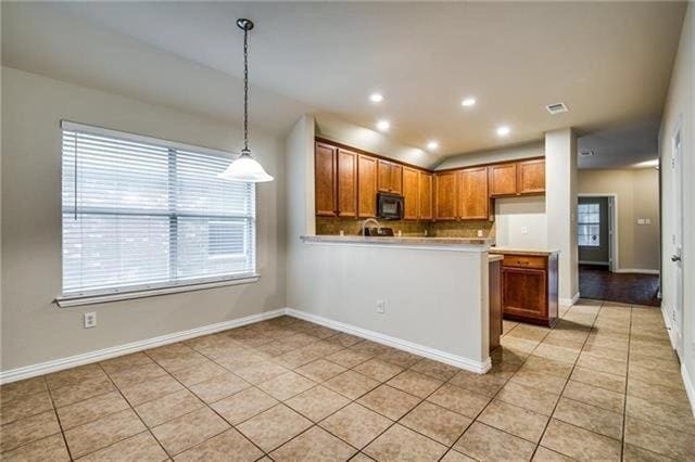 Building Photo - 811 Creekside Dr