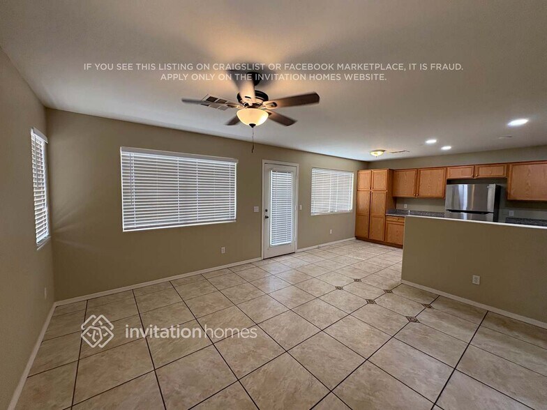 Building Photo - 7106 N 77th Dr