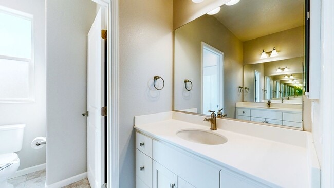 Building Photo - Rare Santa Rosa Four Bedroom house in Desi...