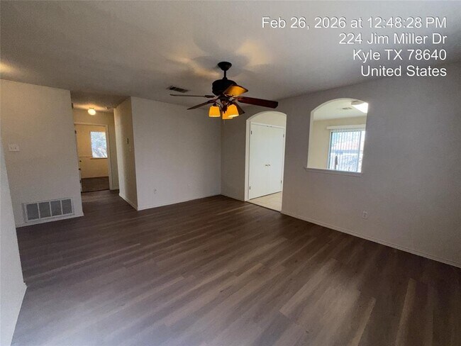 Building Photo - 224 Jim Miller Dr