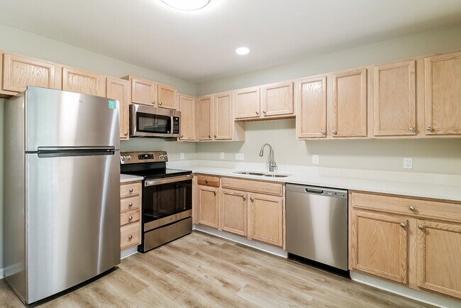 Building Photo - 20 Red Ln