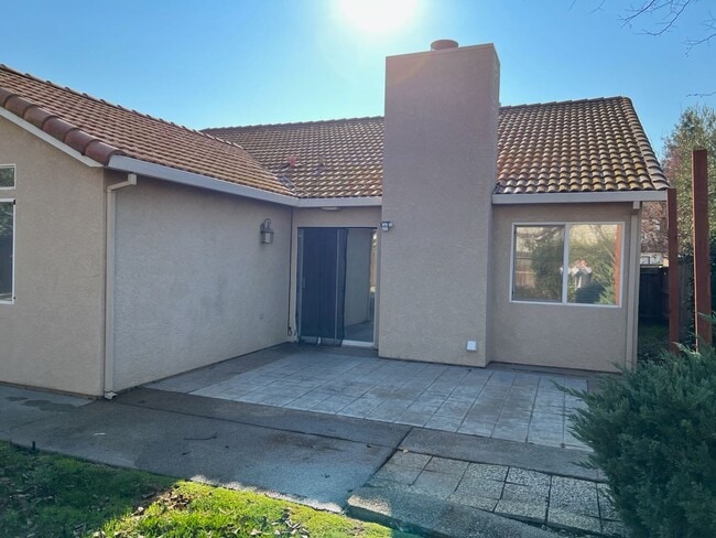Building Photo - 3-bedroom single story in Merced!