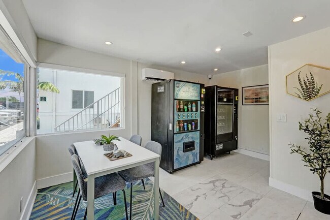 Building Photo - 3020 Seville St