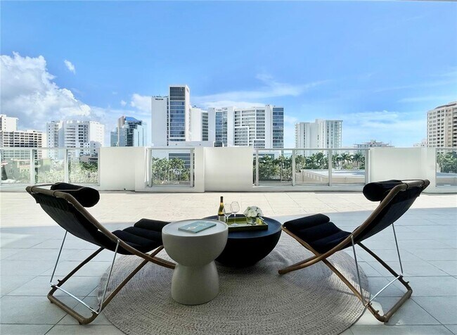 Building Photo - 301 Quay Commons Quay