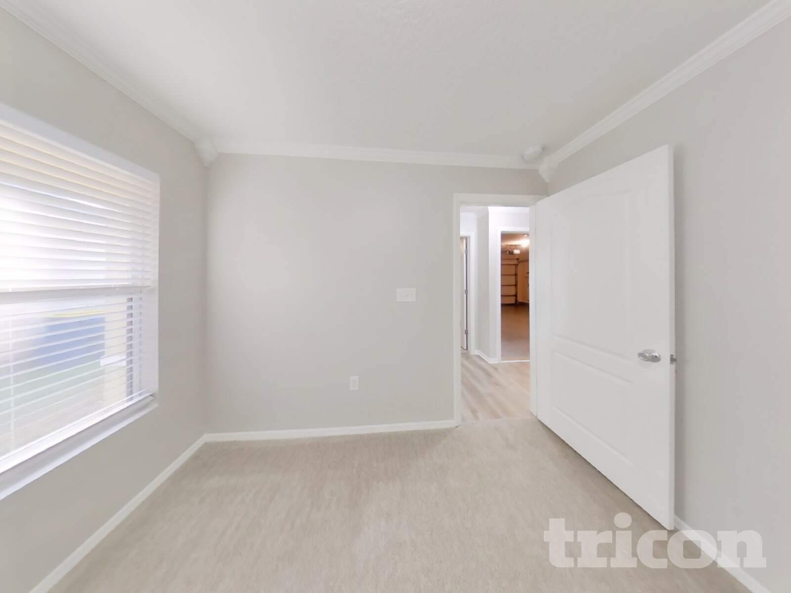 Building Photo - 11931 Alexandra Dr