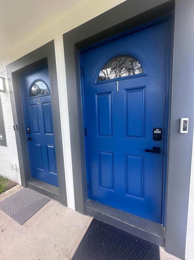 Building Photo - 1016 State St