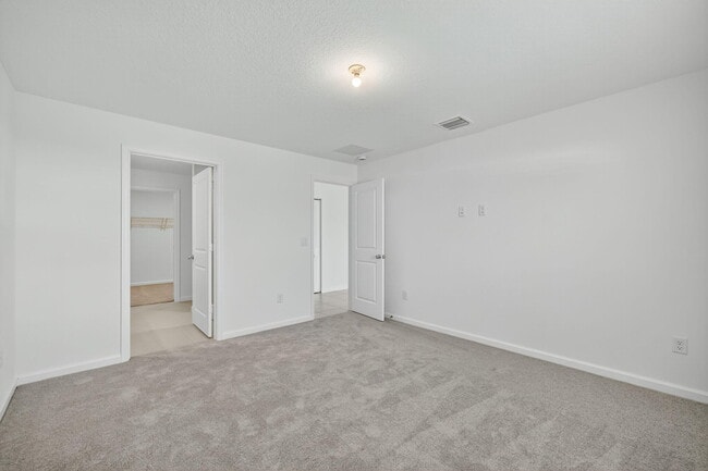 Building Photo - 728 Carlyle Wy
