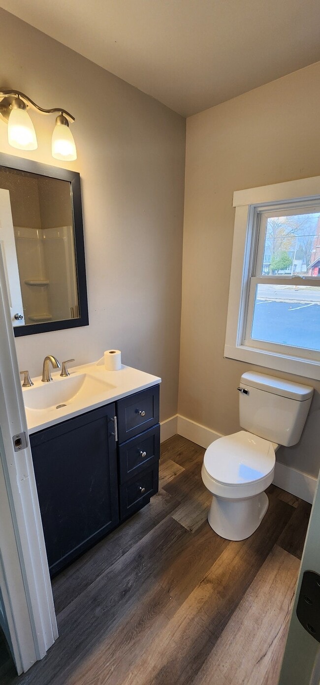 Building Photo - 1045 11th St