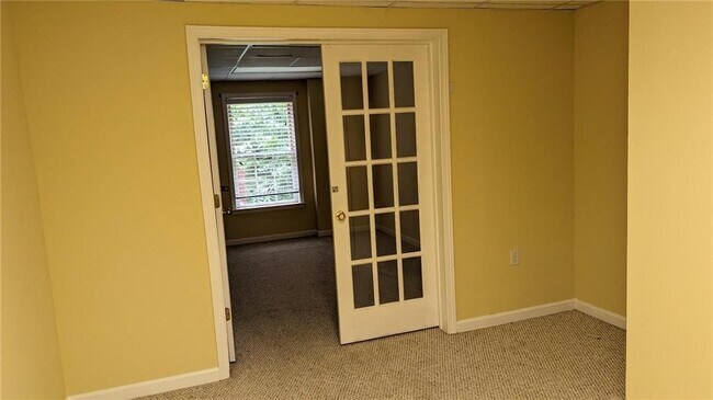 Building Photo - 11125 Glenbarr Dr