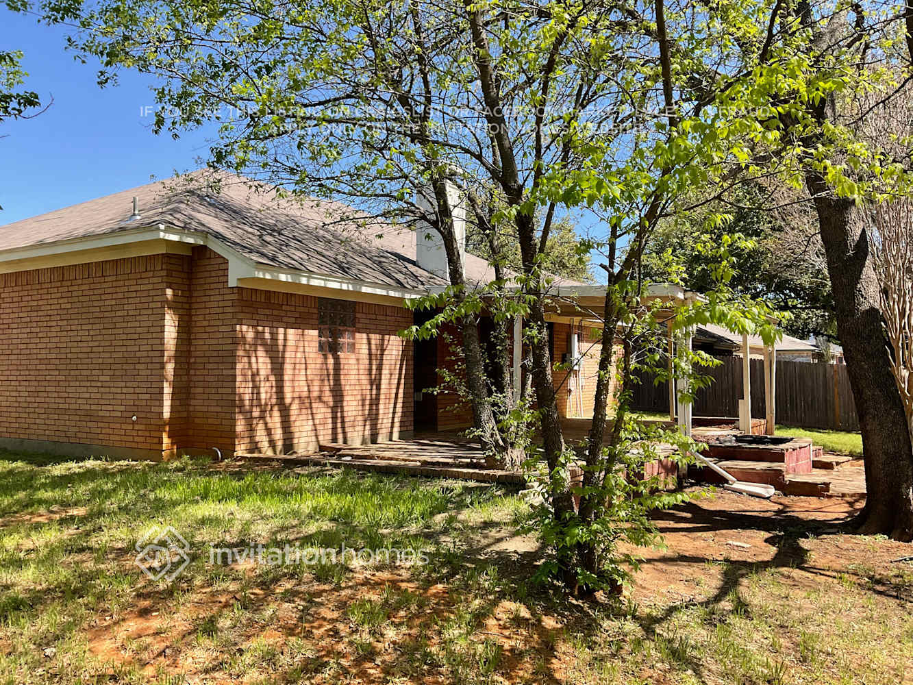 Building Photo - 6224 Vista Wood Dr