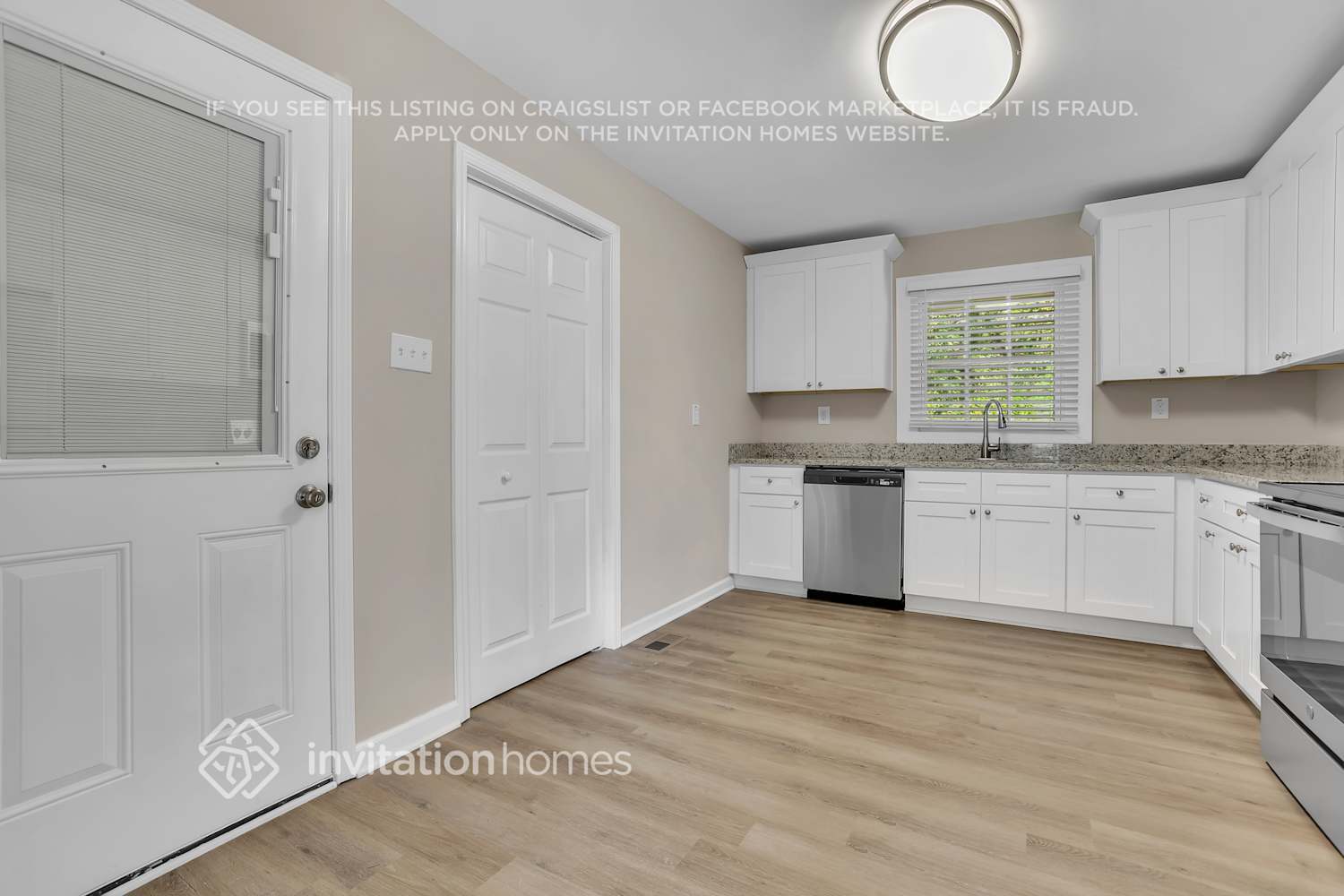 Building Photo - 1959 Laurel Ln