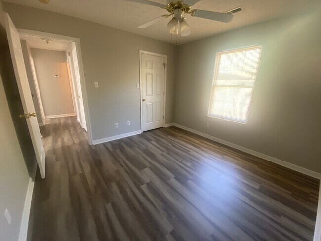 Building Photo - 8206 Gamblers Choice Tr