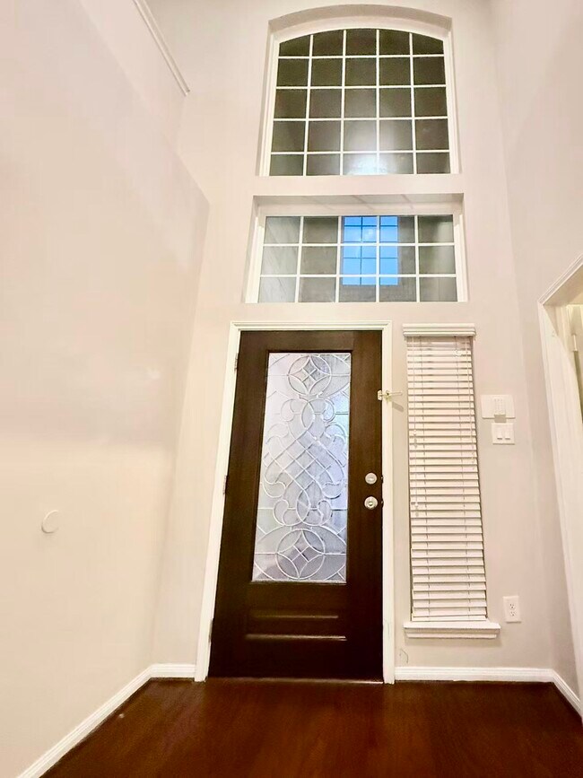 Building Photo - 24323 Marcello Lakes Dr