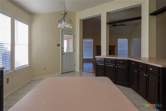 Building Photo - 608 Totem Trail