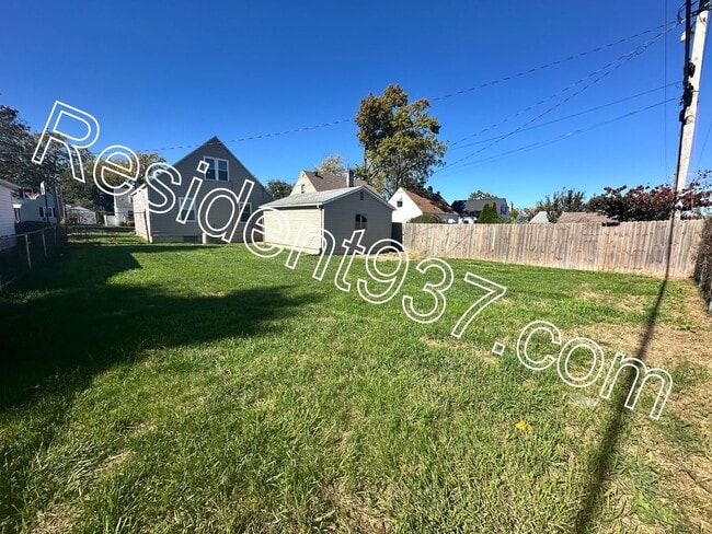 Building Photo - Cozy 3 Bed 1 bath home