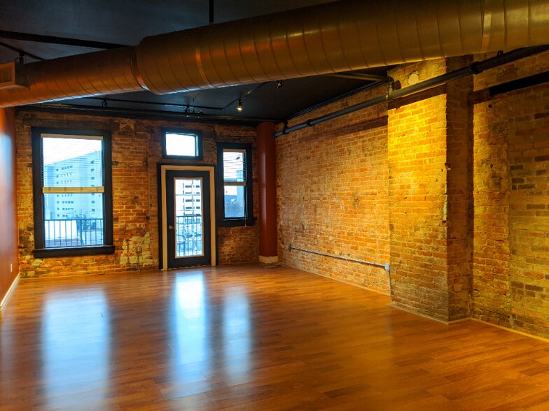 Building Photo - 310 E Michigan Ave