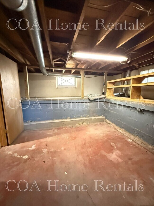 Building Photo - 1747 S Ida St