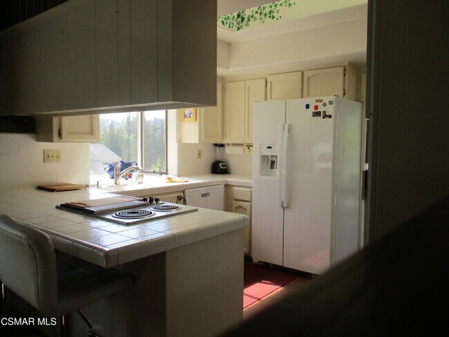 Building Photo - 5042 Llano Dr