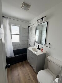 Building Photo - Fairoaks - 2 Bedroom