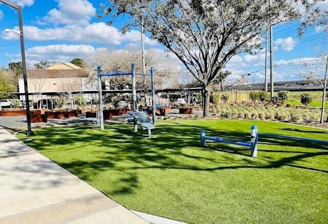 Building Photo - 10047 Westpark Dr