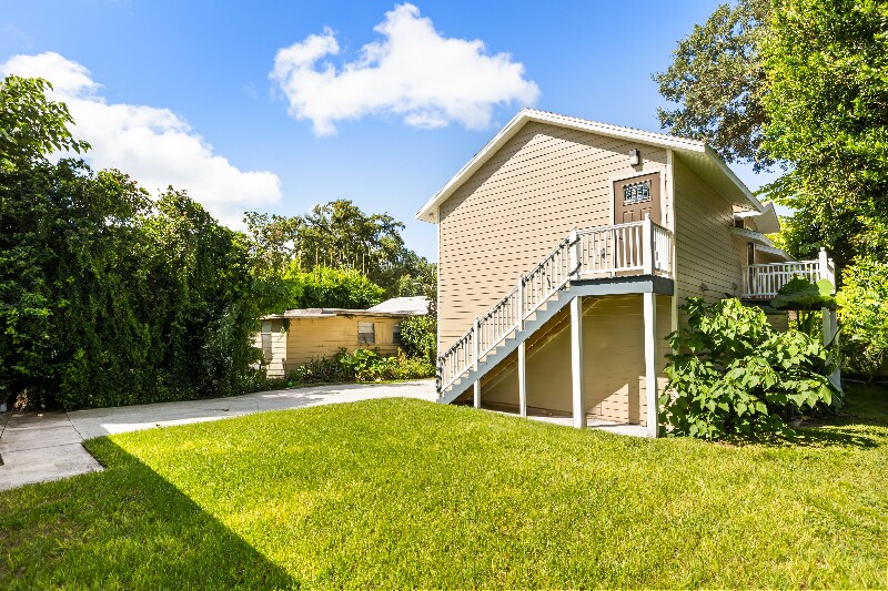 Building Photo - 1325 Cloverlawn Ave