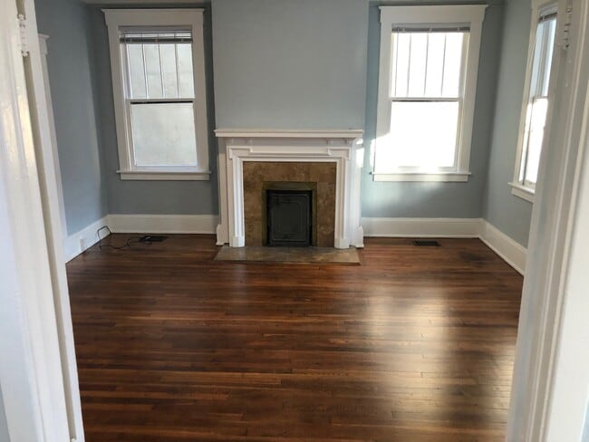 Building Photo - 532 E Park Ave