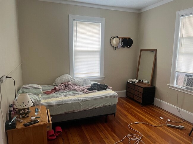 Building Photo - 211 Chestnut St