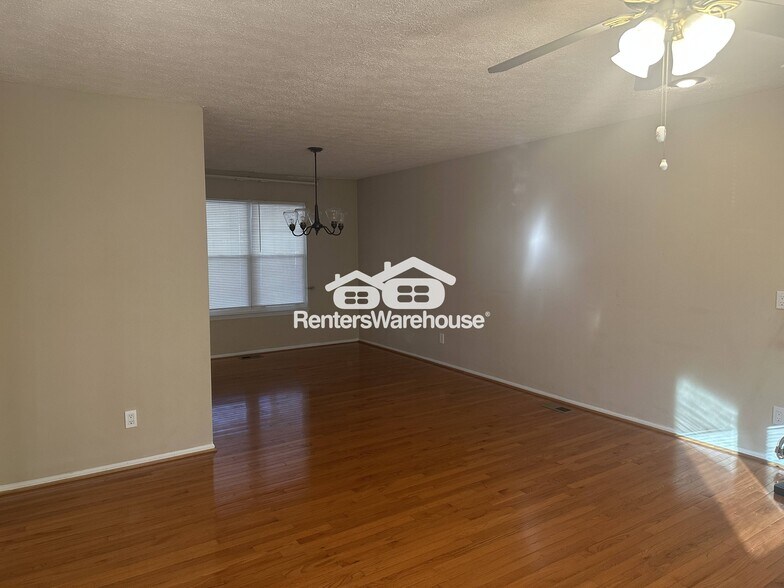 Building Photo - 2 Clipstone Ct