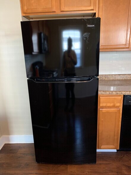 Kitchen - 128 N 6th Ave