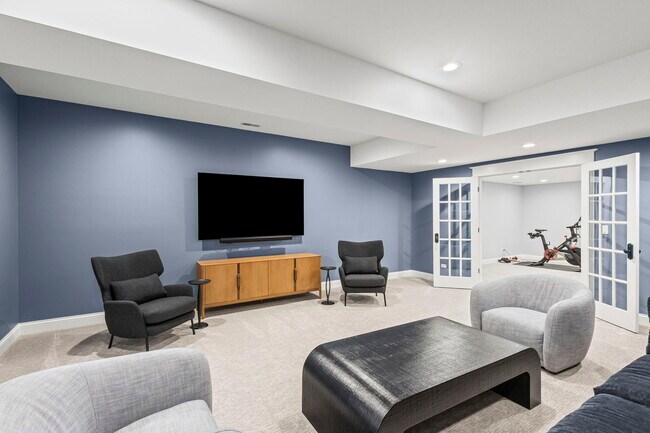 Building Photo - 4322 N Hermitage Ave