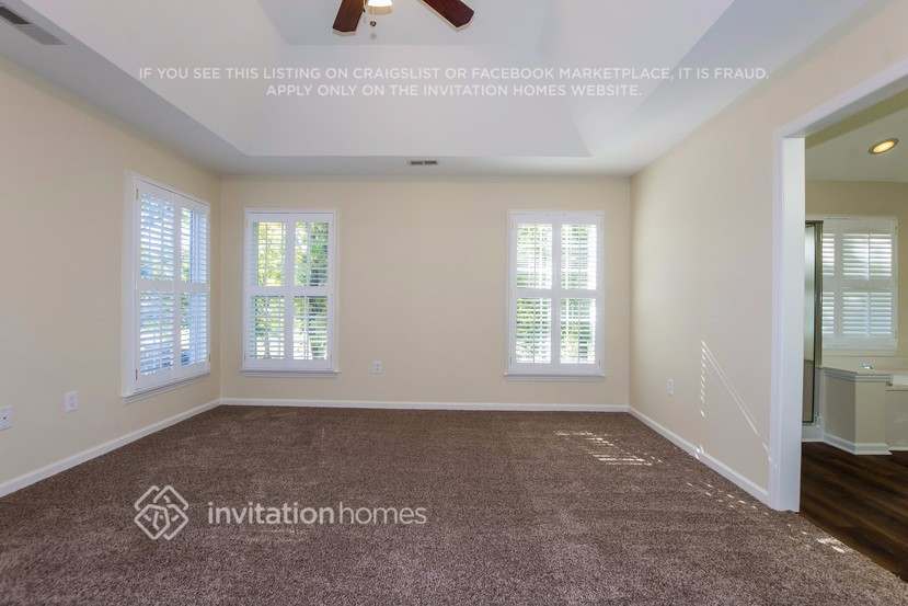 Building Photo - 6420 Fairway Point Dr