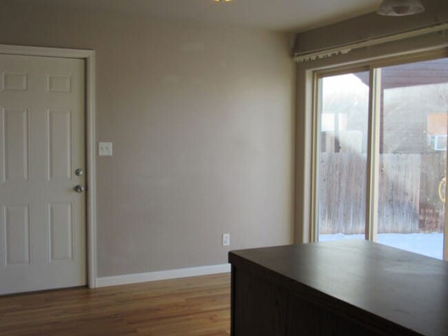 Building Photo - Charming 2 Story Doll House W/Unfinished Basement