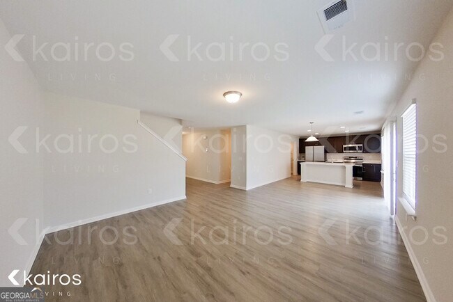 Building Photo - 15 Duluth Dr