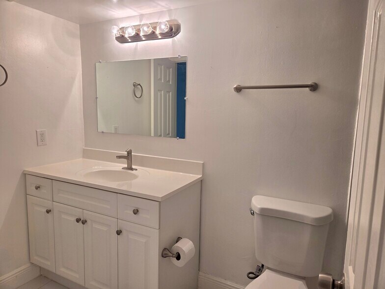 Updated Bathroom - 1971 SE 5th Ct