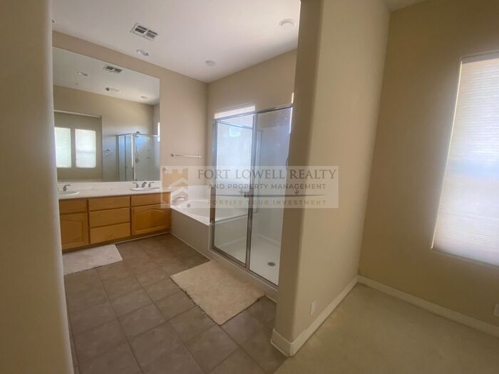 Building Photo - 31108 N 72nd Pl