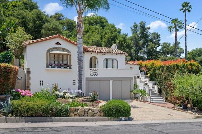 Building Photo - 1212 W Micheltorena St