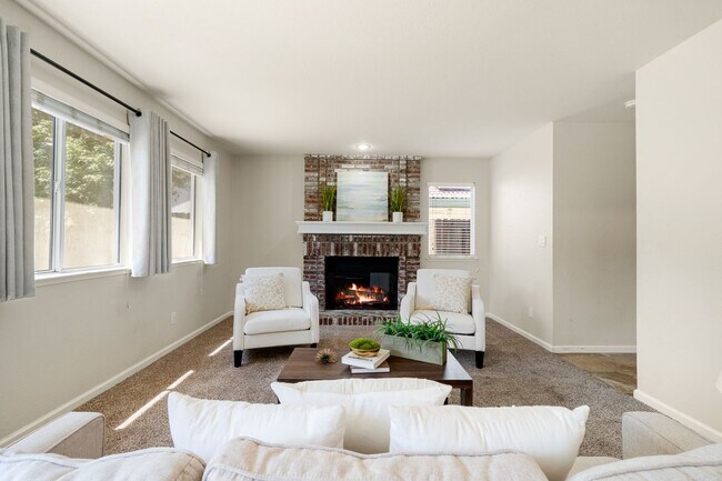 Building Photo - 1451 Lorimer Way