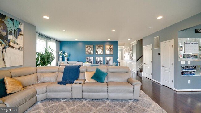 Building Photo - 24855 Bradford Forest Dr