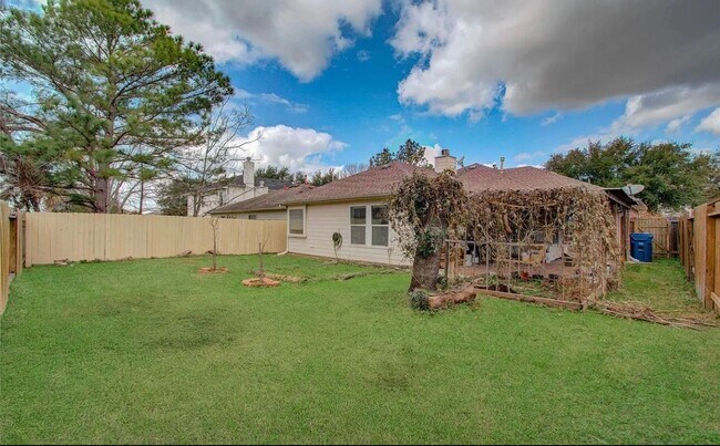Building Photo - 18135 Flower Grove Ct