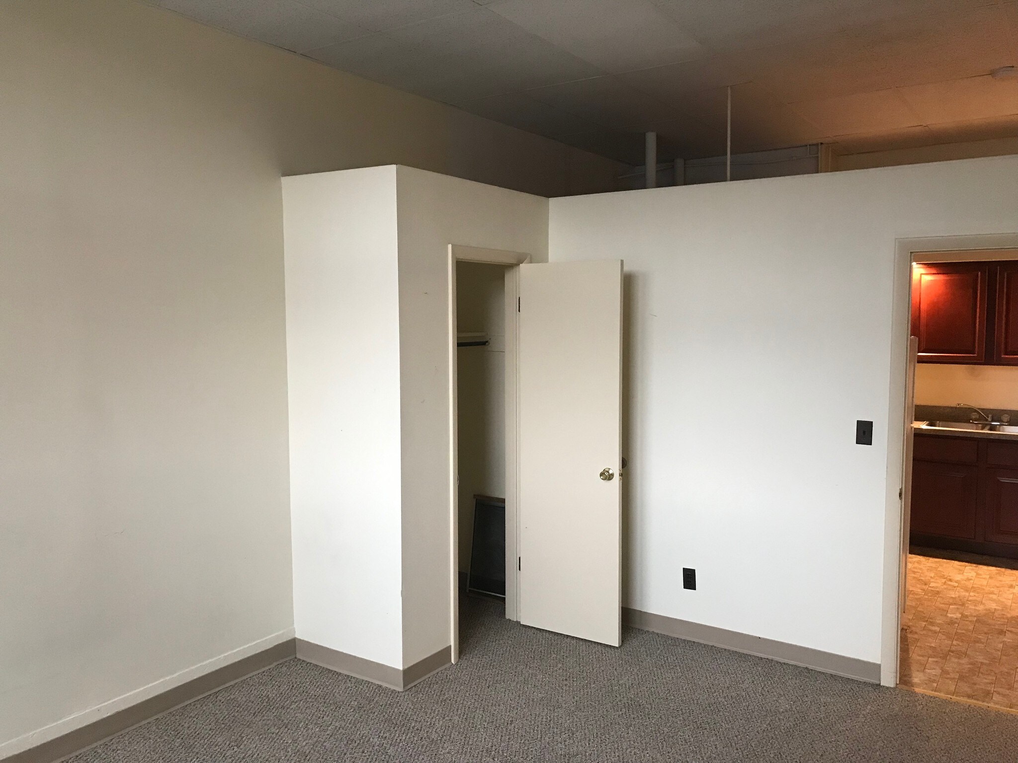 Building Photo - 181 Main St