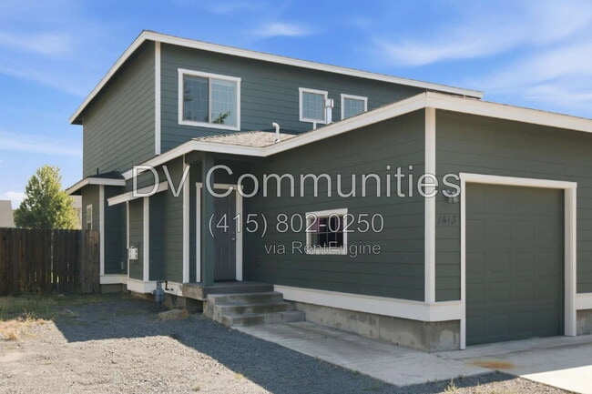 Building Photo - 1413 SW 27th St