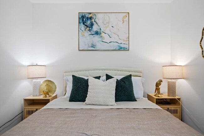 Building Photo - 1676 Raynell Way