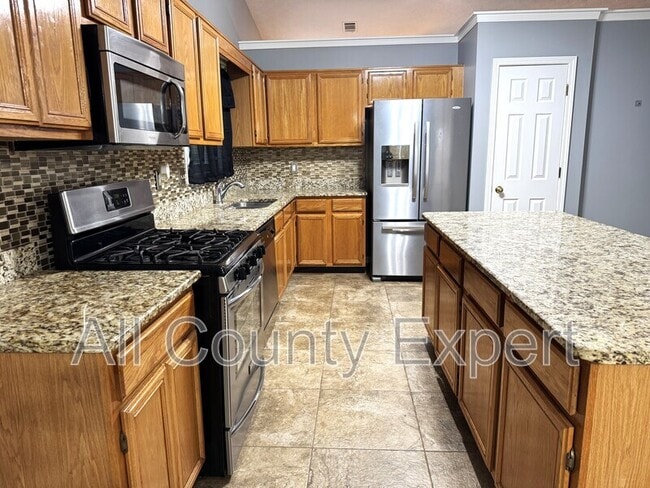 Building Photo - 915 Prestonwood Dr