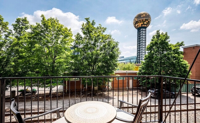 Building Photo - 1060 Worlds Fair Park Dr