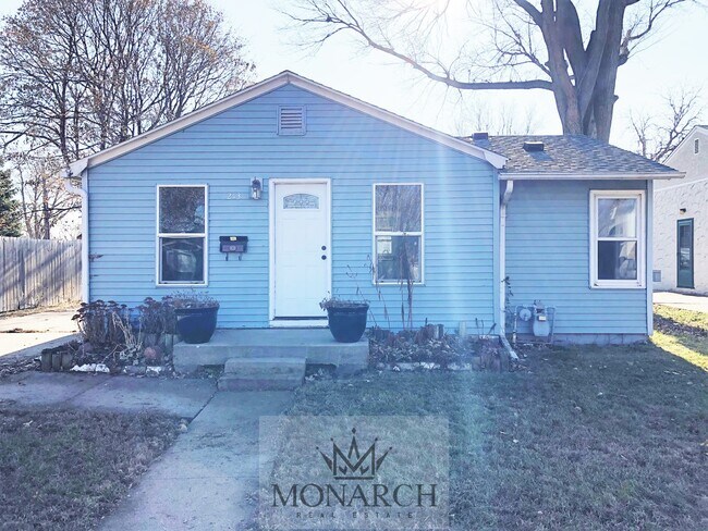Primary Photo - 213 W 40th St