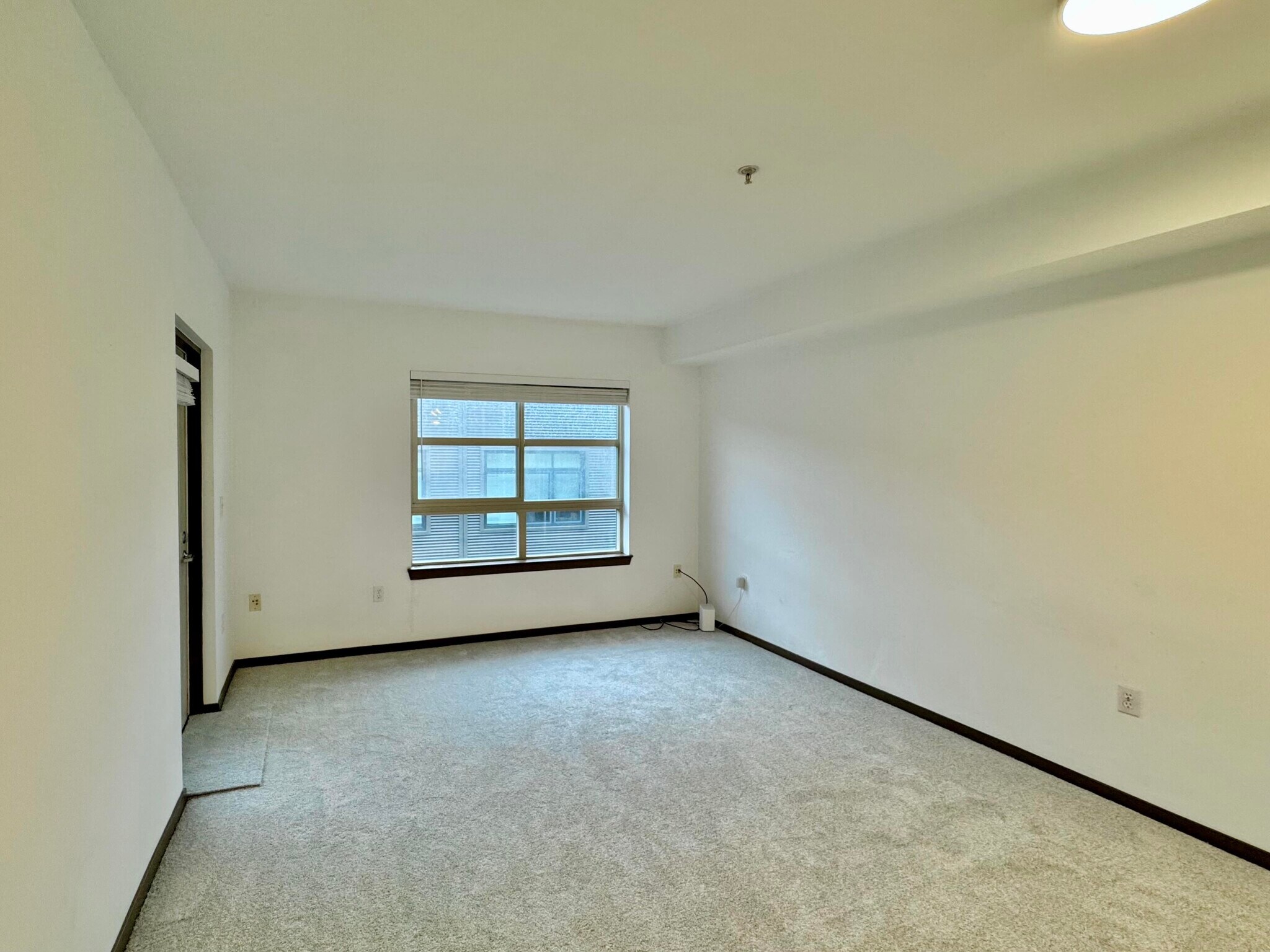 Building Photo - 111 108th Ave NE